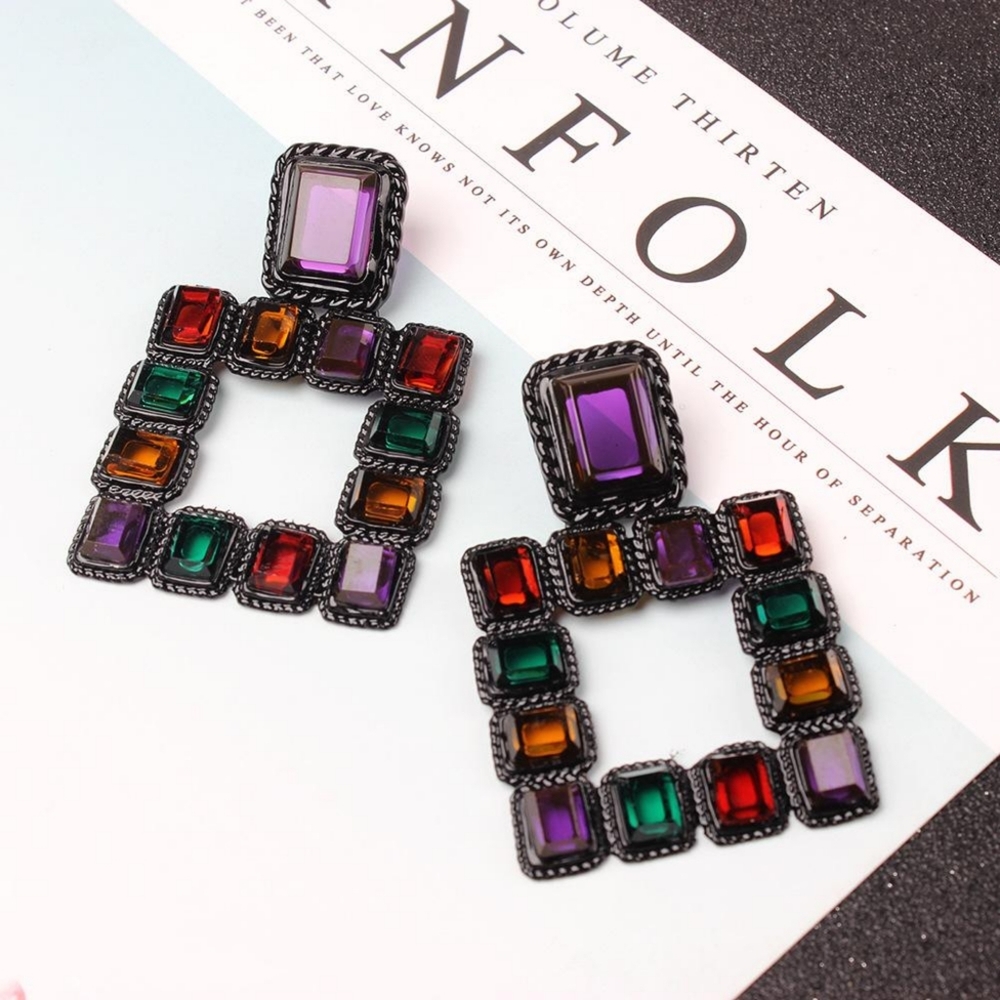 CHAZ | arabian square drop earrings